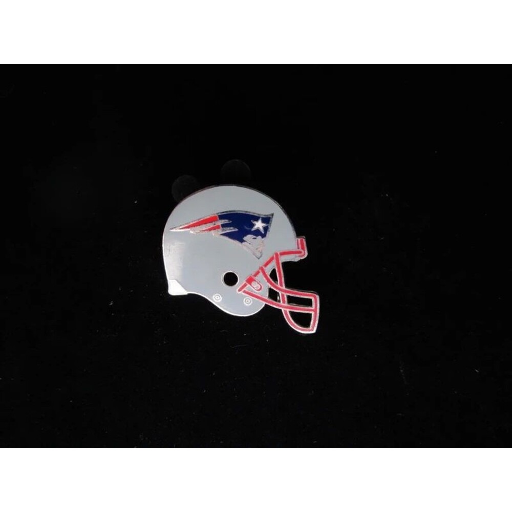 New England Patriots Helmet Pin 2002
